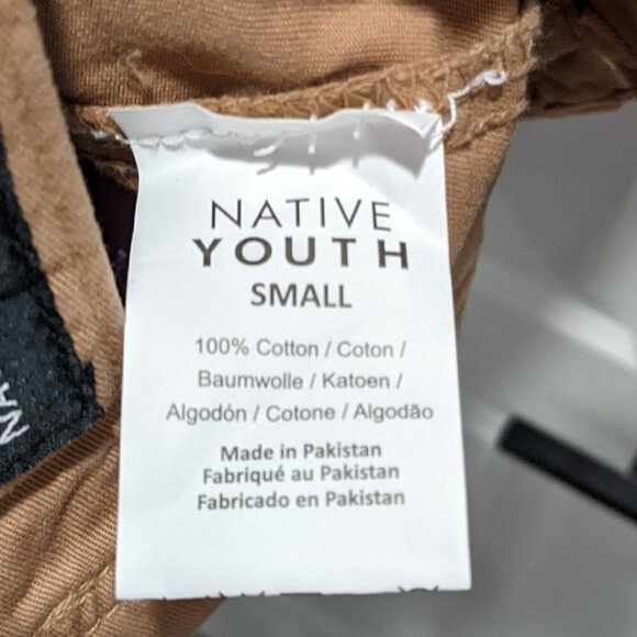 New Native Youth | 3D Pocket Cotton Button-Up Camp Shirt - Picture 5 of 7